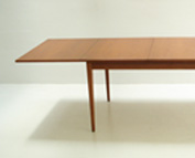 EXTENDING DINING TABLE