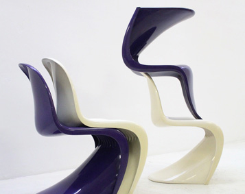 FOUR S CHAIRS BY VERNER PANTON