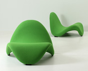 A PAIR OF PIERRE PAULIN TONGUE CHAIRS