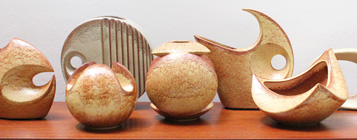 A COLLECTION OF BERTONCELLOS SCULPTURE VASES