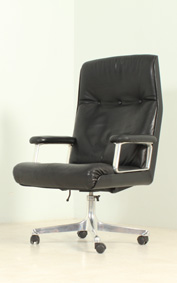 HIGH BACK P125 EXECUTIVE CHAIR BY OSVALDO BORSANI FOR TECNO