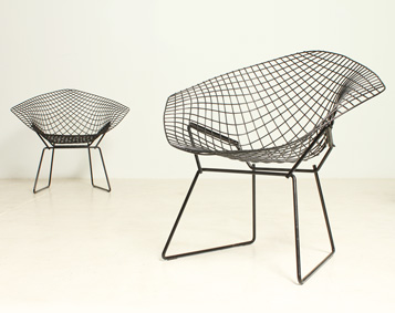 PAIR OF BLACK DIAMOND CHAIRS BY HARRY BERTOIA FOR KNOLL