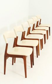 SET OF SIX DINING CHAIRS IN TEAK WOOD