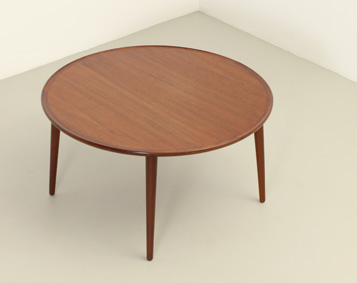 ROUND COFFEE TABLE IN TEAK WOOD BY BC MØBLER, DENMARK, 1960's