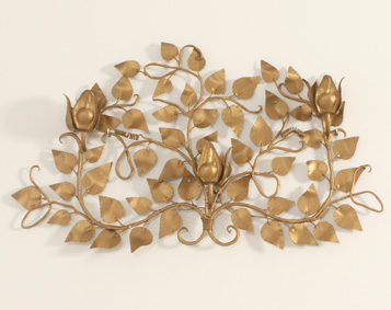 FLORAL WALL LAMP IN GILT METAL, SPAIN, 1960's