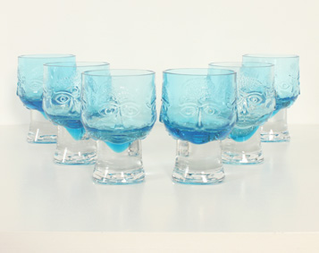 SET OF SIX GLASSES WITH ENGRAVED FACES, SPAIN, 1960's