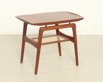 ARNE HOVMAND-OLSEN SIDE TABLE FOR MOGENS KOLD, DENMARK
